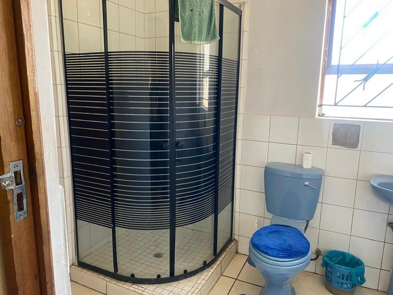 To Let 4 Bedroom Property for Rent in Komani Park Eastern Cape